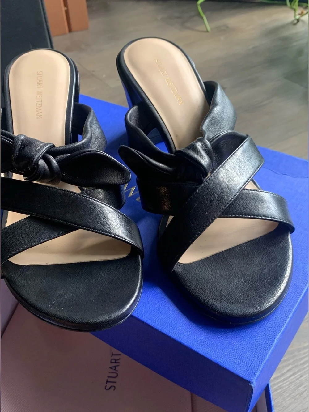 Stuart Weitzman Black Leather Bandeau Slide Sandal Bow 8